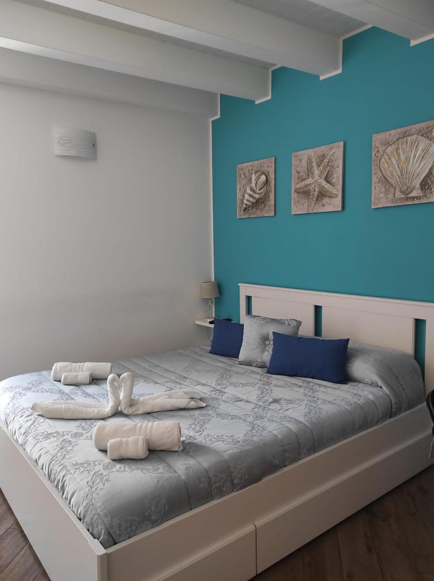 Duomo Rooms 체팔루 객실 사진